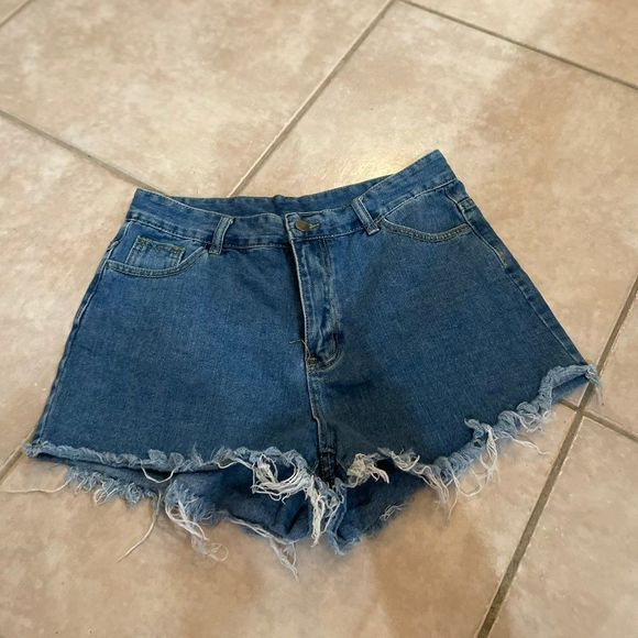 SHEIN $ Women's Short Jean Blue Size Large - Picture 2 of 3
